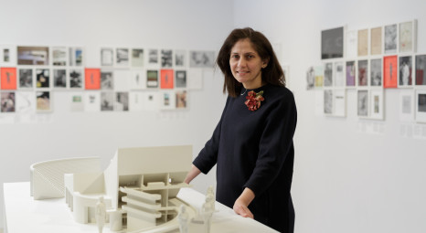 Talks - Ala Younis: Curating Contemporary Archives