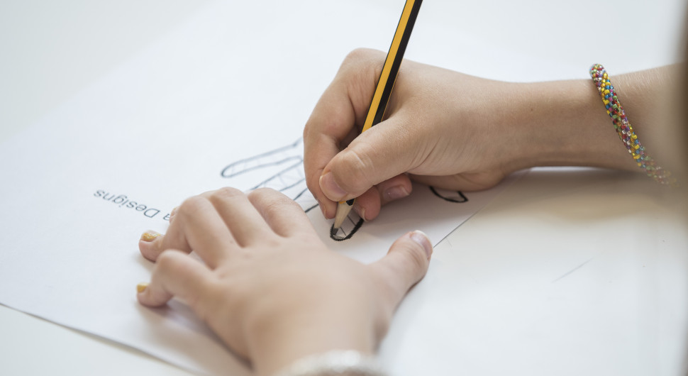 Workshops - Family Workshop: Make Your Own Eid Postcard